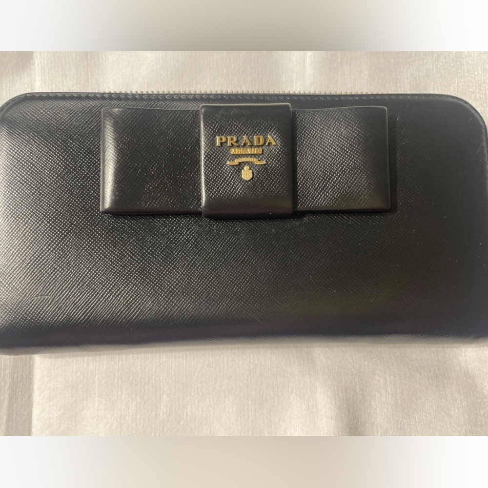 Authentic PRADA Black Bow Zippy Long Clutch Wallet Italy